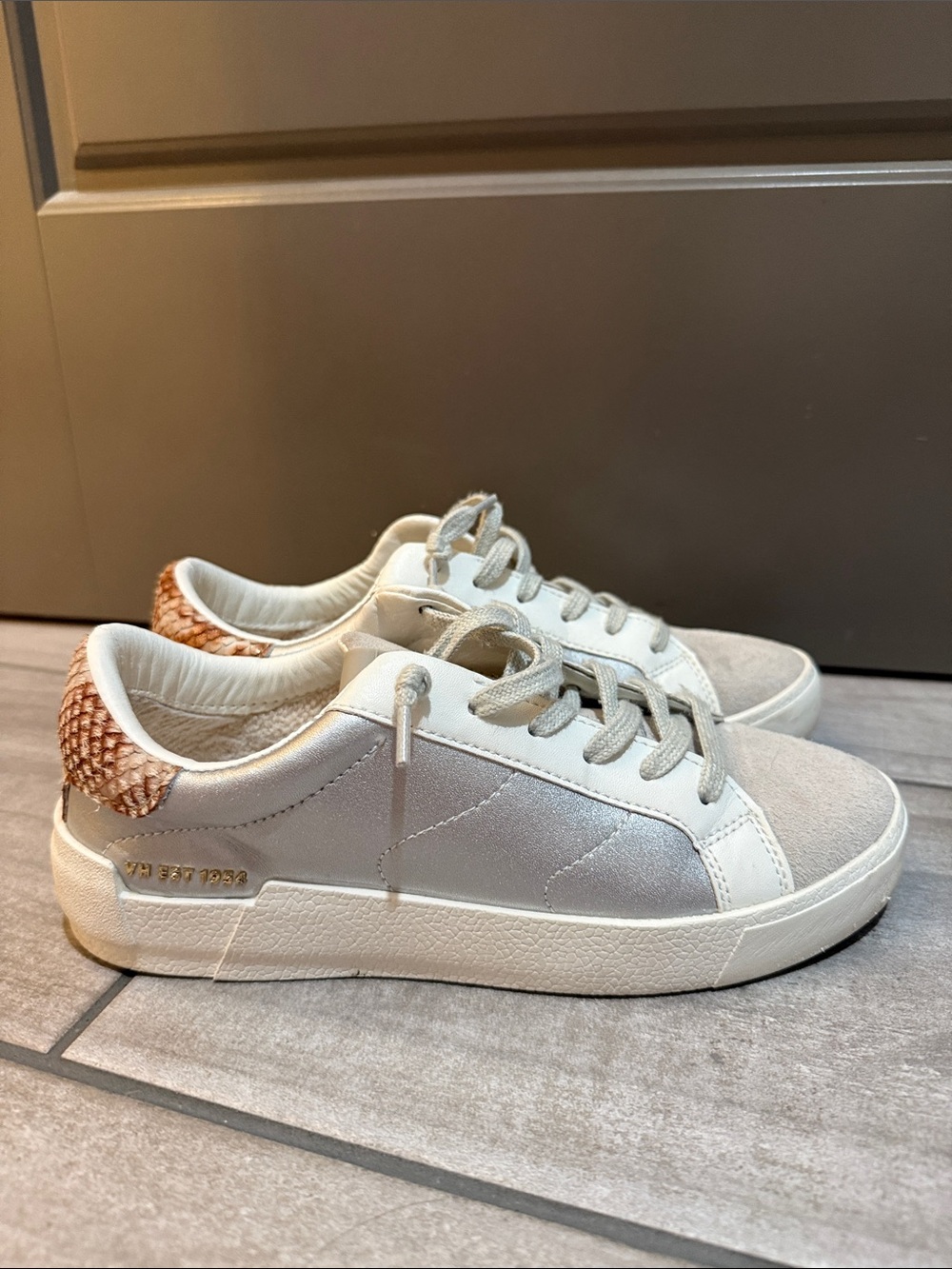 Vintage Havana Women's Low-Top Sneakers-silver metallic and tan snake print